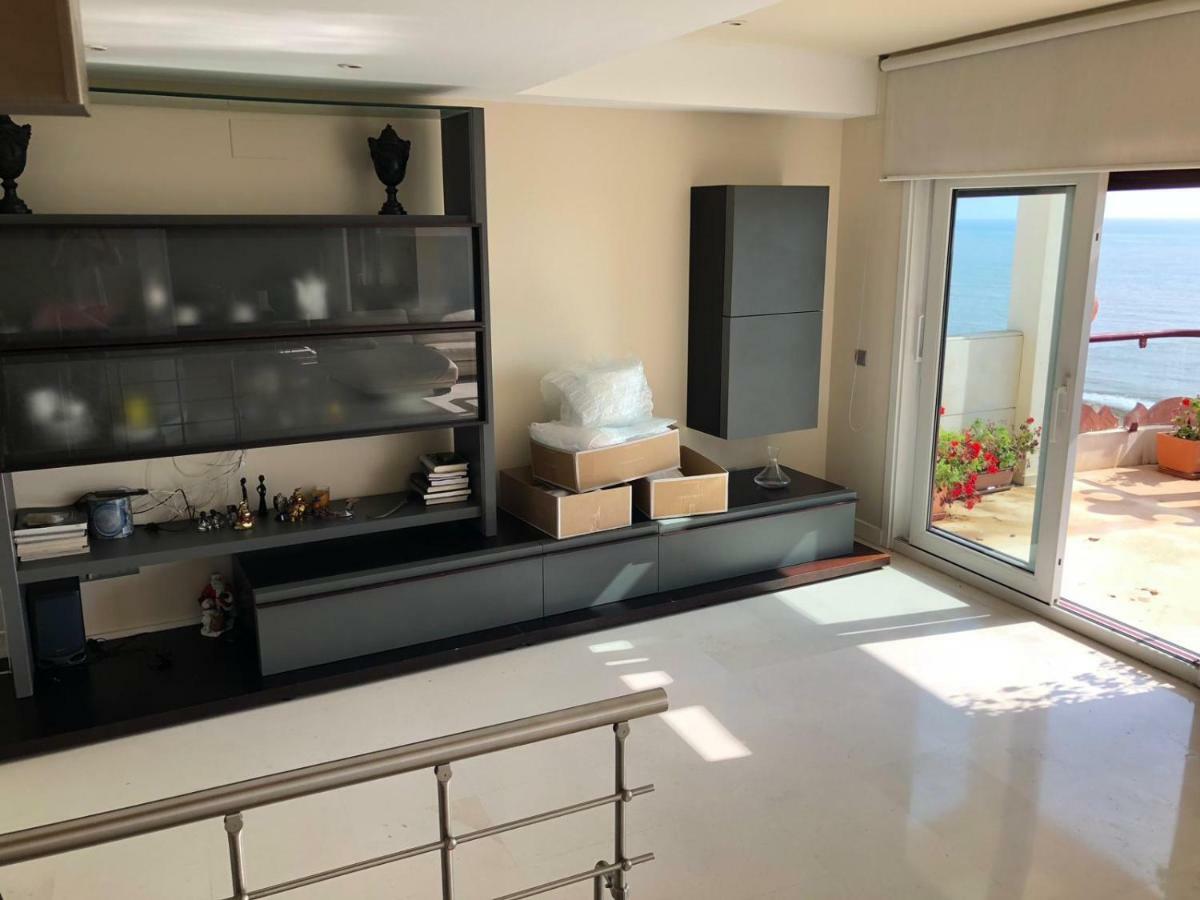 Atico-Duplex Primera Linea De Playa En El Centro De Estepona Luaran gambar